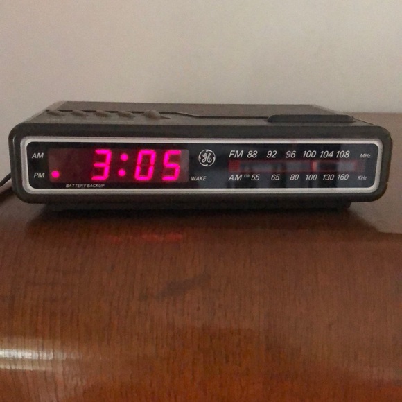 General Electric Other Vintage 8s Ge Digital Clock Radio In Good